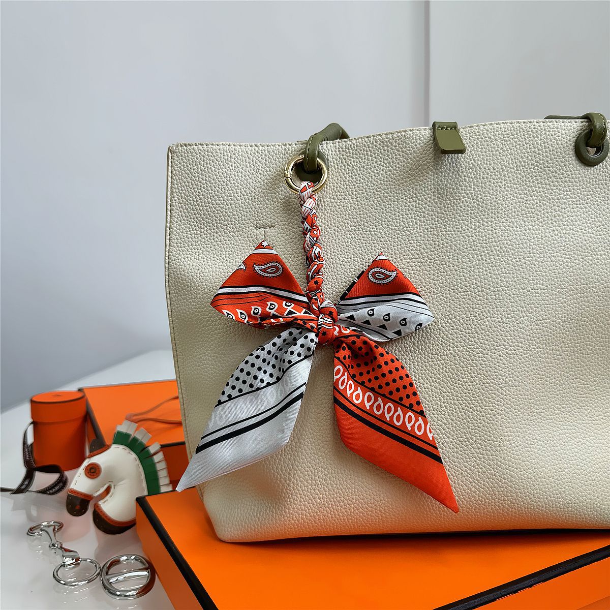 Elegant Silk Scarf Bow Bag Cha - Women'S Ysl Fashion ulasan dan harga