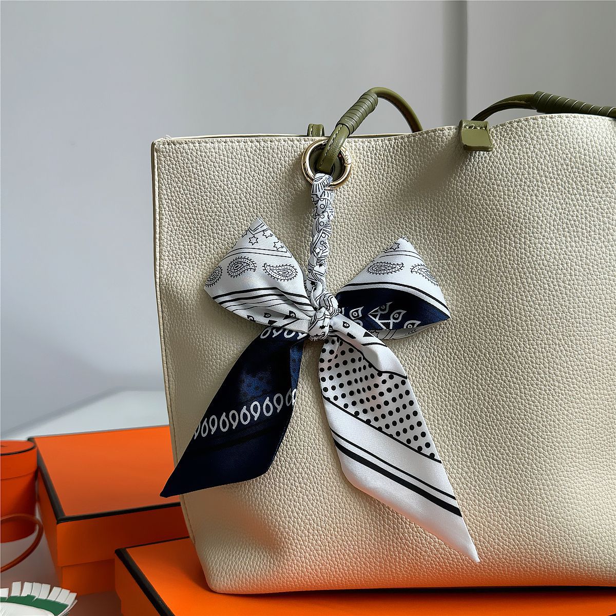 Elegant Silk Scarf Bow Bag Cha - Women'S Ysl Fashion ulasan dan harga